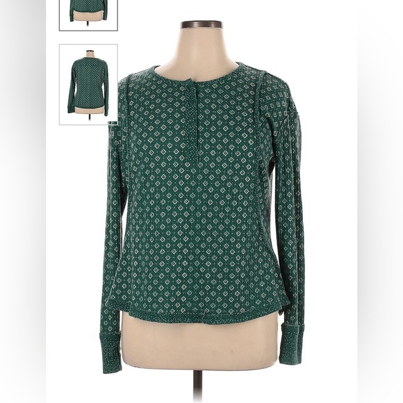 Soft Green Henley Long Sleeve w/ Thumb Holes Medium Women’s by DR2 - Picture 1 of 9